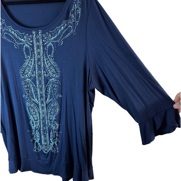 Woman’s Westport Blouse. Size 2X Royal Blue. Accented with Silver Rivets - Picture 2 of 5